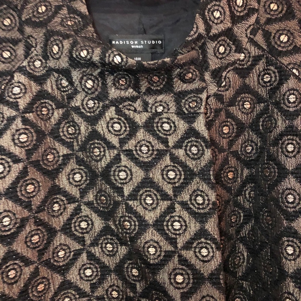 Blazer - Picture 9 of 9